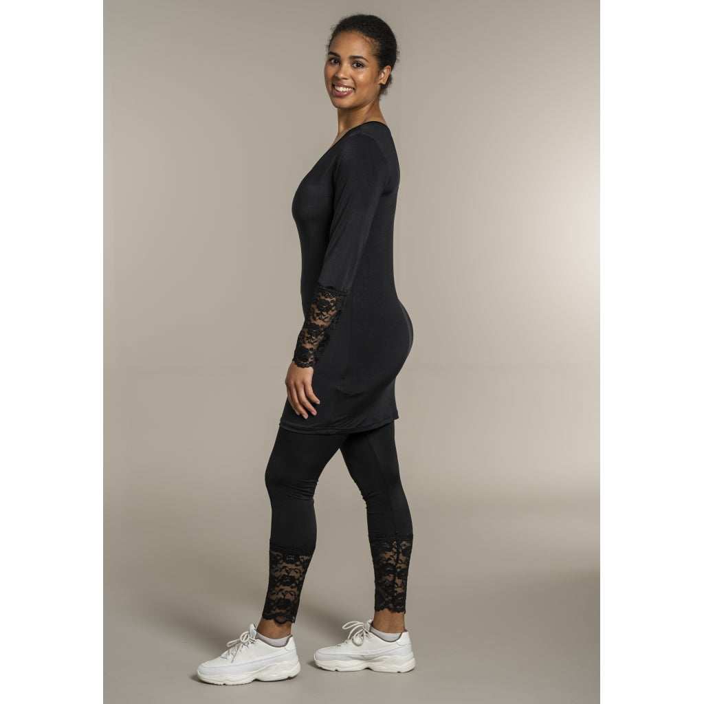 Sandgaard Bluse med blonde ærmer Top Black