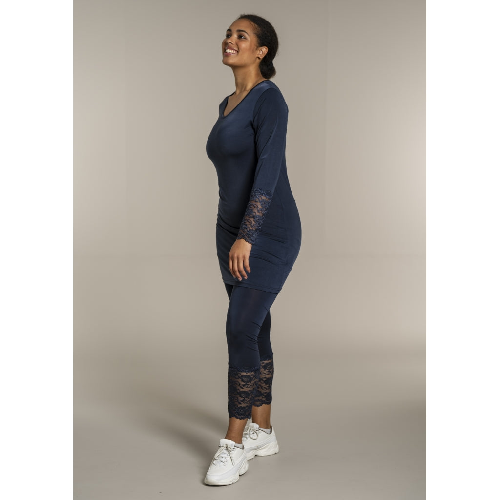 Sandgaard Bluse med blonde ærmer Top Dark Blue