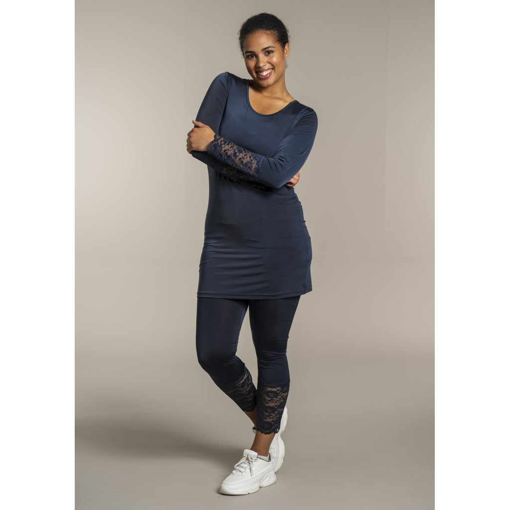 Sandgaard Bluse med blonde ærmer Top Dark Blue